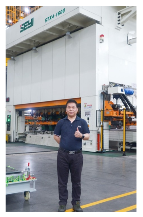 梁新毅副總經理